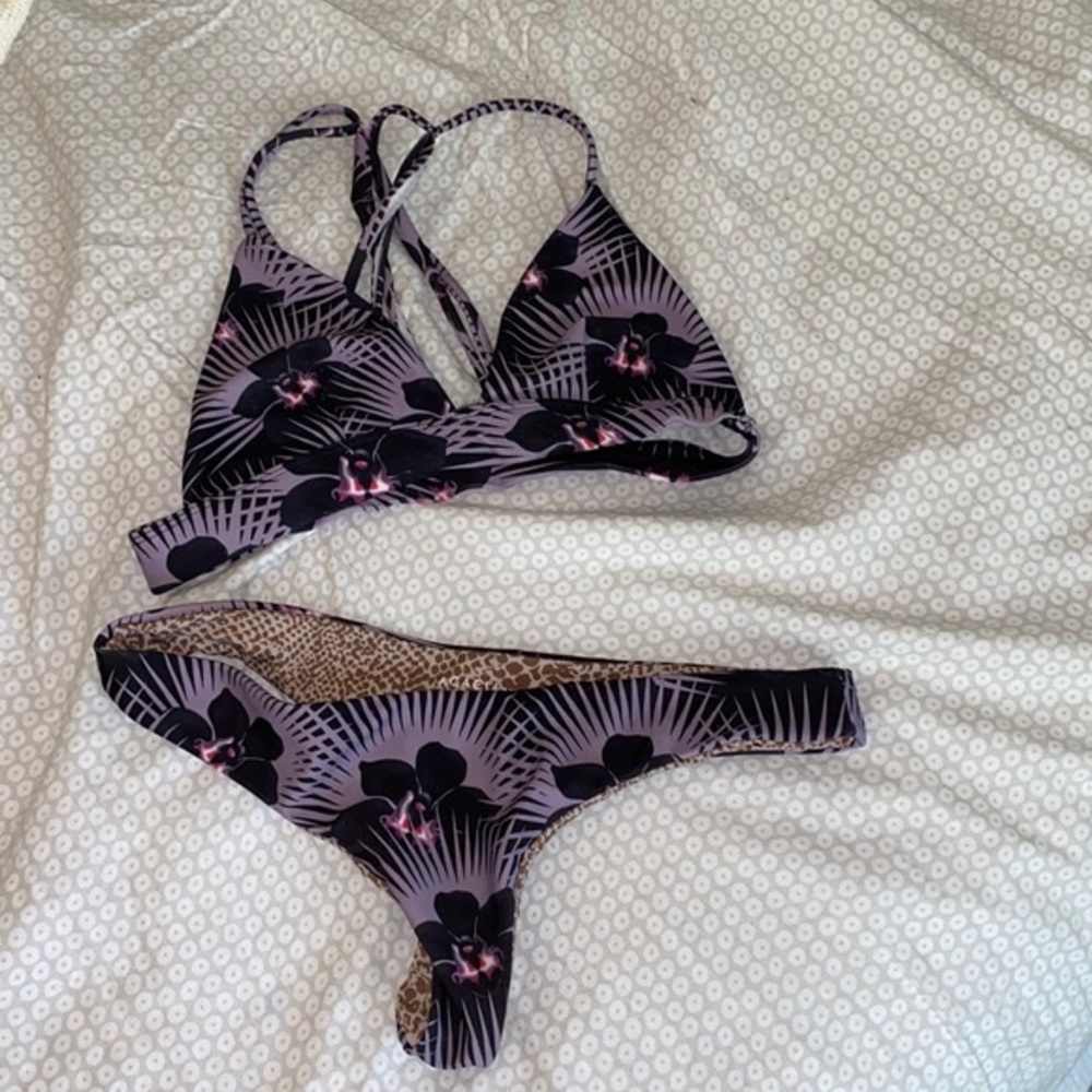 Acacia modern pacific set